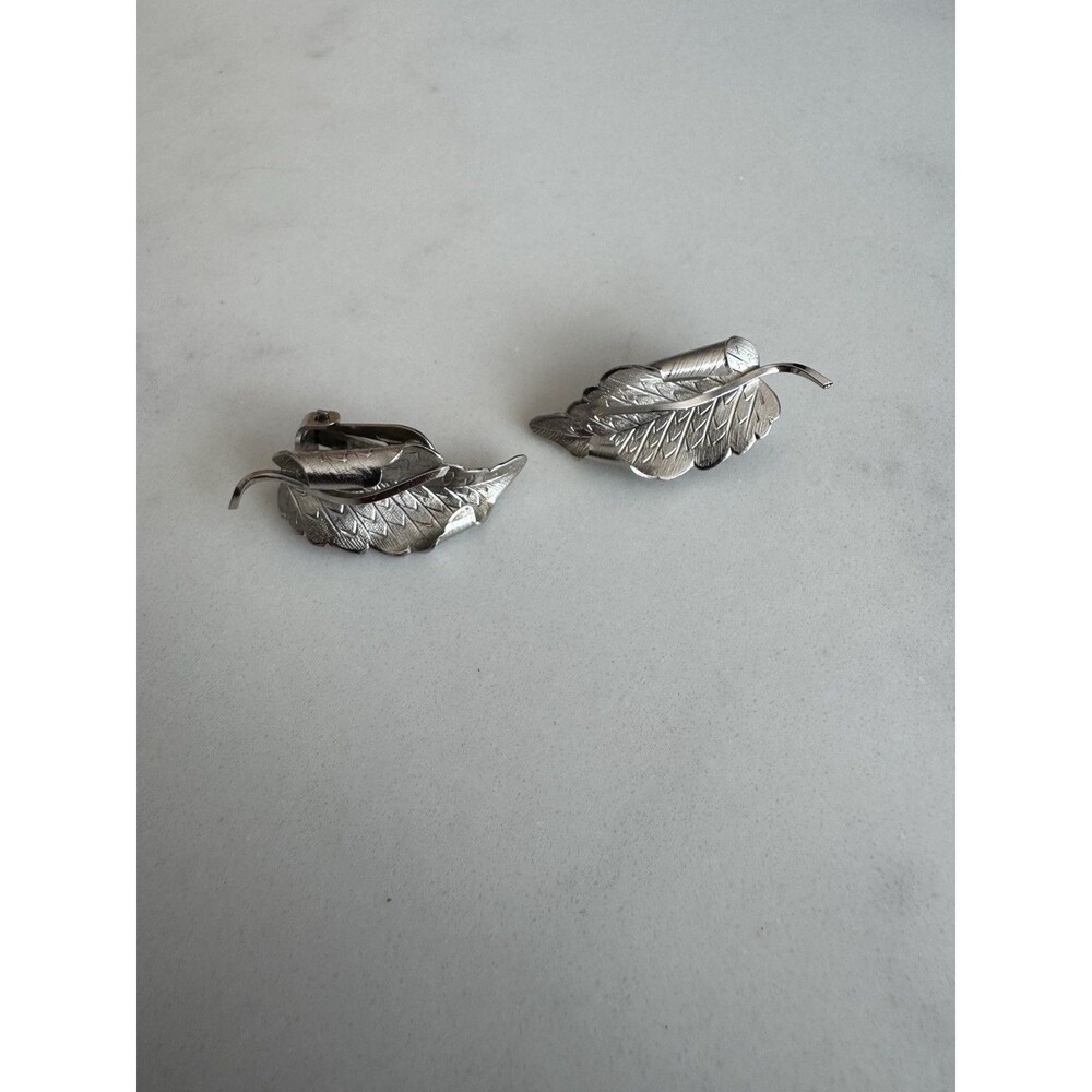 Vintage Wells Sterling Silver 925 Leaf Clip On Earrings Mid Century Botanical
